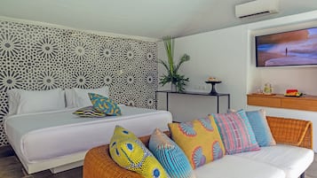 Free minibar items, in-room safe, desk, soundproofing