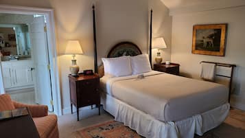 Classic Room | 2 bedrooms, in-room safe, individually decorated, individually furnished