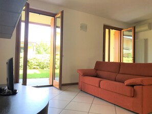 Appartamento, 3 camere da letto | Soggiorno | TV a schermo piatto