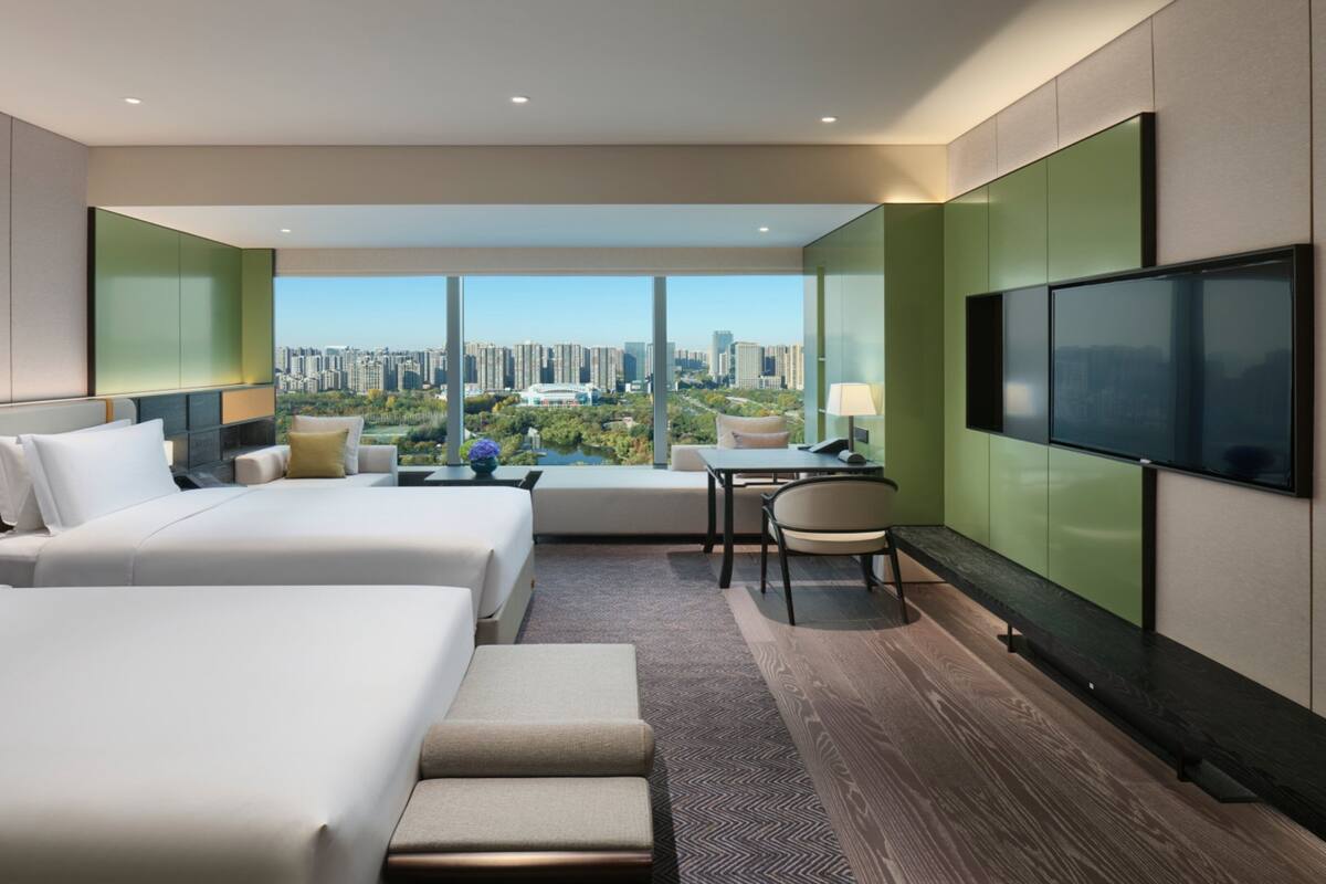 Premium bedding, minibar, in-room safe, desk