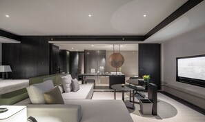 1 bedroom, premium bedding, minibar, in-room safe