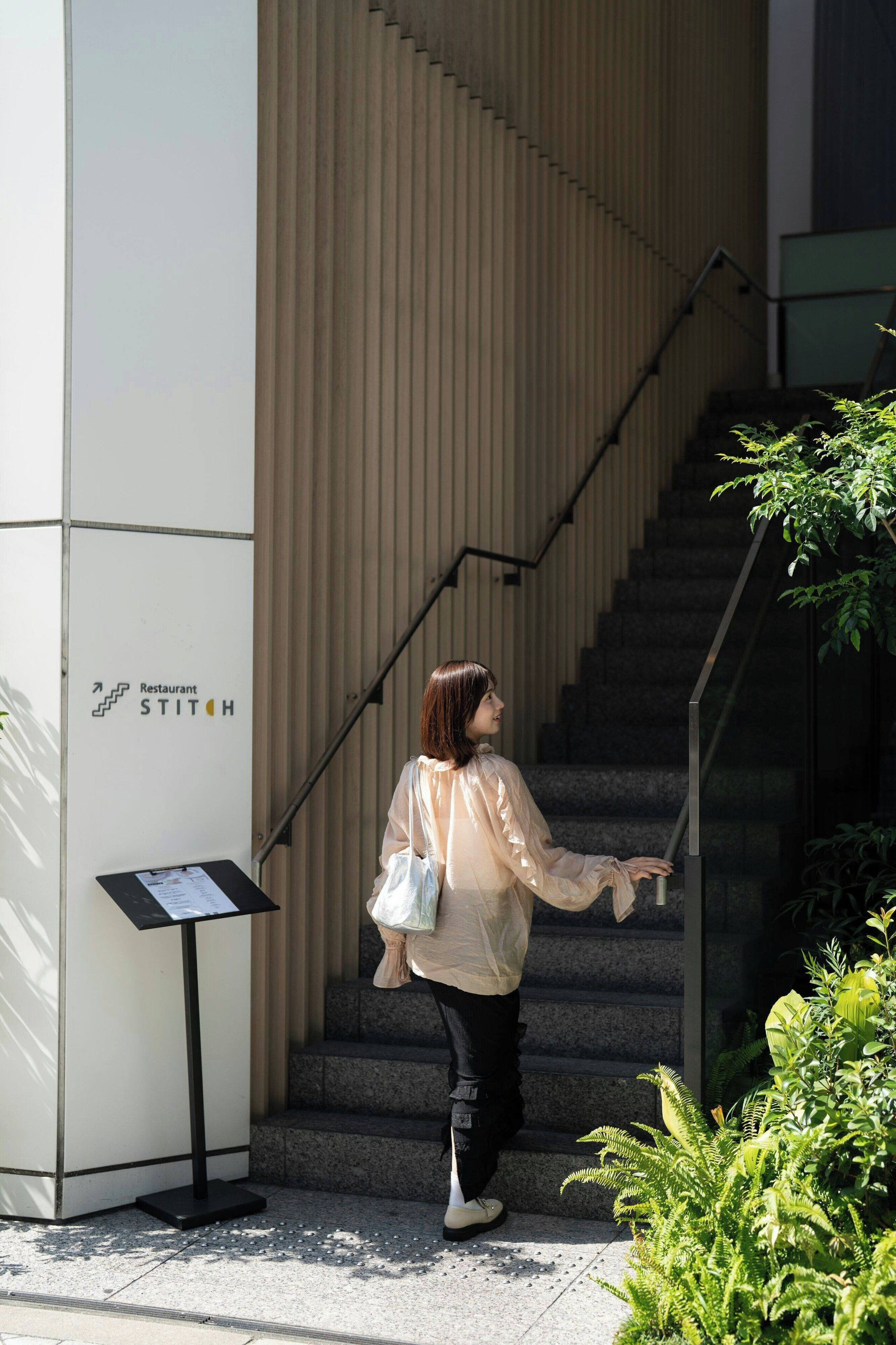 breakfast, lunch, dinner served; international cuisine