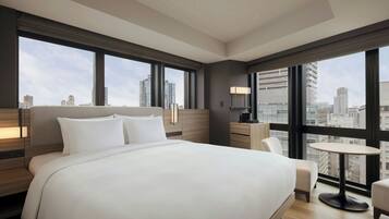 1 bedroom, pillow-top beds, in-room safe, desk