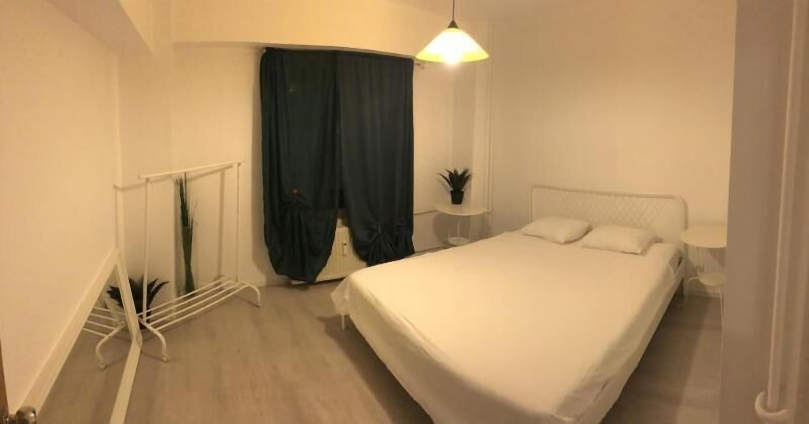 Tabla de planchar con plancha