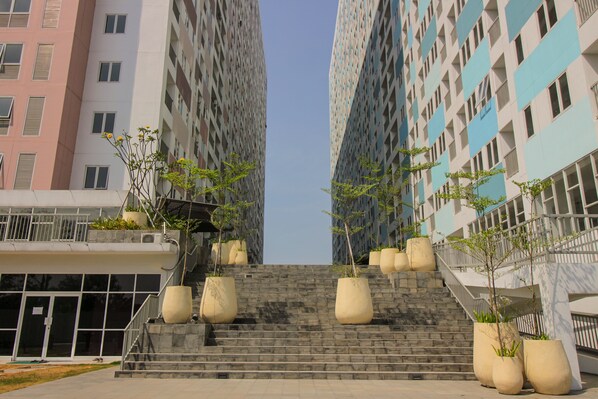 Exterior detail - OYO Flagship 1260 Sentraland Karawang (Karawang)