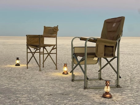 Outdoor dining. Phudzi Resort T/A Makgadikgadi Adventures