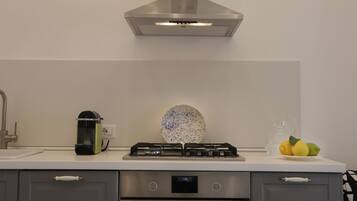 Appartamento, 1 camera da letto, terrazzo | Cucina privata | Frigorifero, macchina per caffè espresso, macchina per tè/caffè