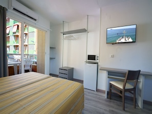 Minibar, blackout curtains, travel cot, free WiFi