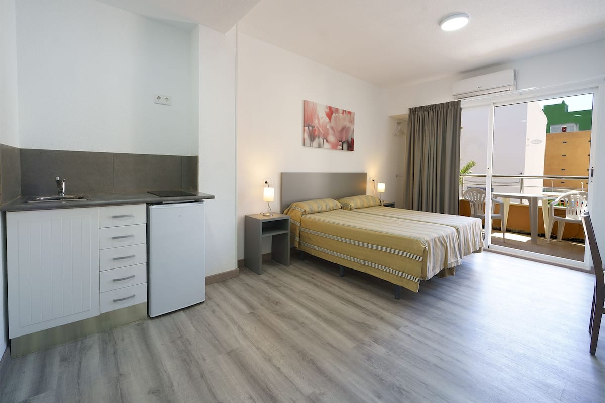 Minibar, blackout drapes, travel crib, free WiFi