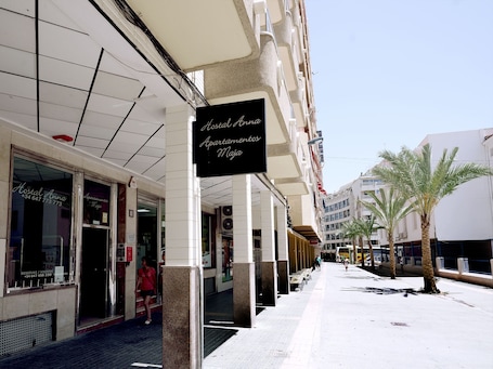 Fachada de la propiedad