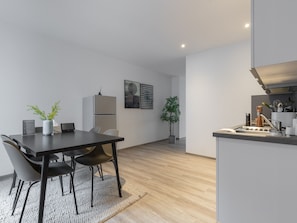 Suite XL with sofa bed | Eigene Küche | Kühlschrank, Wasserkocher mit Kaffee-/Teezubehör, Wasserkocher