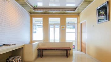 Pintu masuk interior