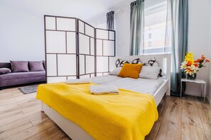 Basic Studio | Soundproofing, iron/ironing board, free WiFi, bed sheets - Warsaw Inside Business Centre (Warsaw)