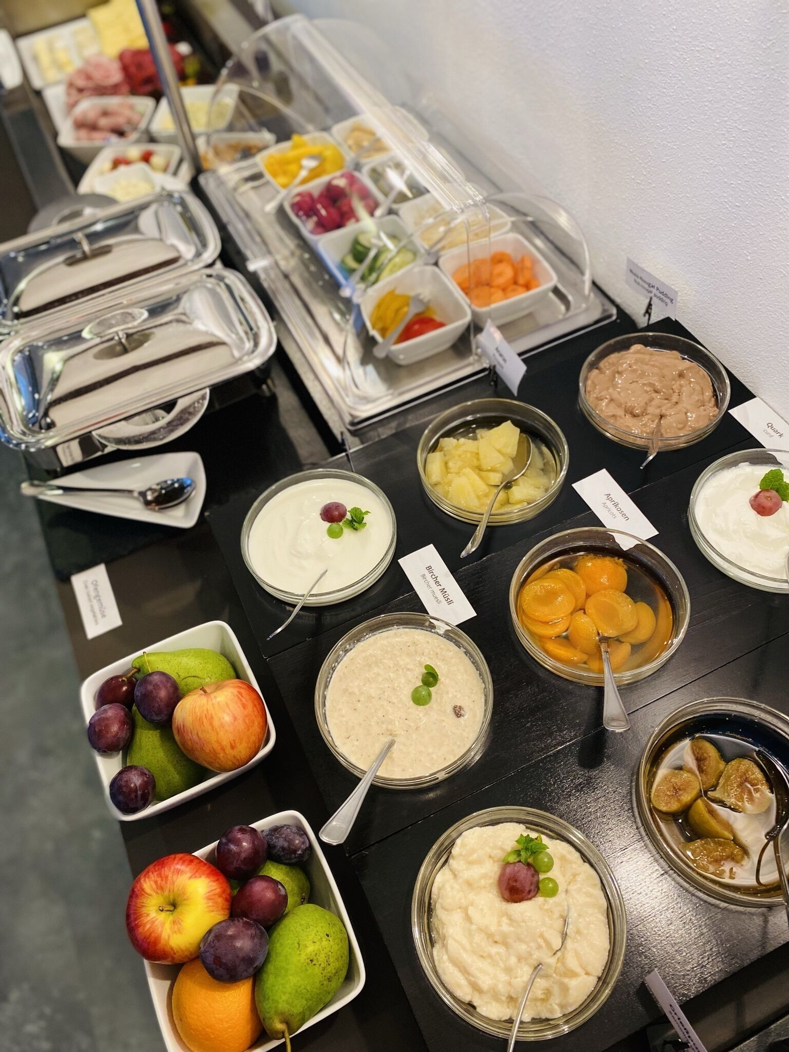 Daily buffet breakfast (EUR 15.00 per person)
