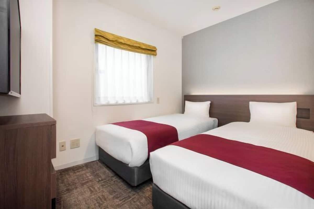 In-room safe, iron/ironing board, free WiFi, bed sheets