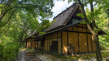 Habitación tradicional, para no fumadores (Japanese, Villa, Kariyasu/Kuraiyama) | 1 habitación y caja de seguridad en la habitación