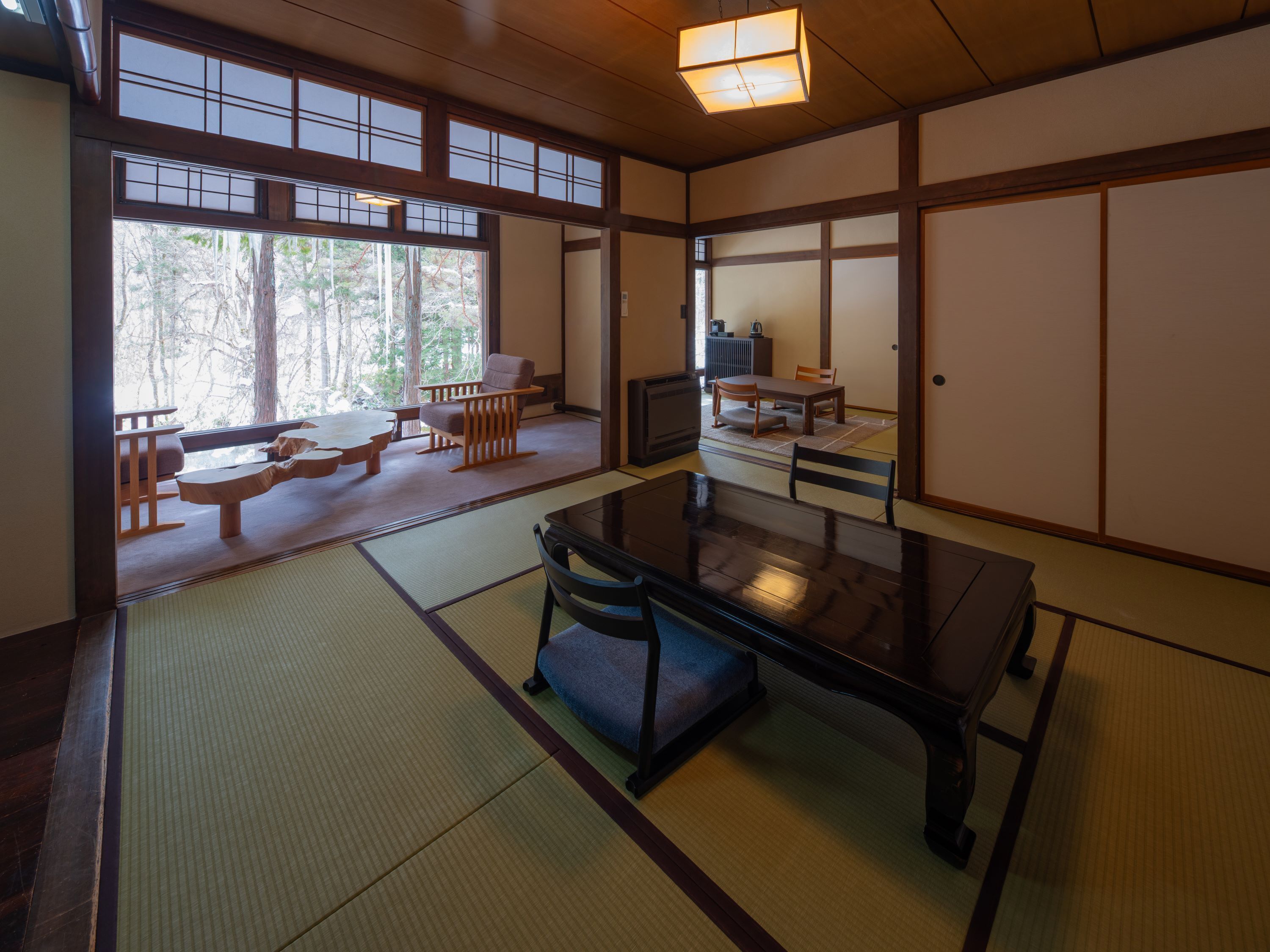 Caja de seguridad en la habitación y decoración personalizada 