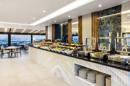 Desayuno buffet incluido todos los días