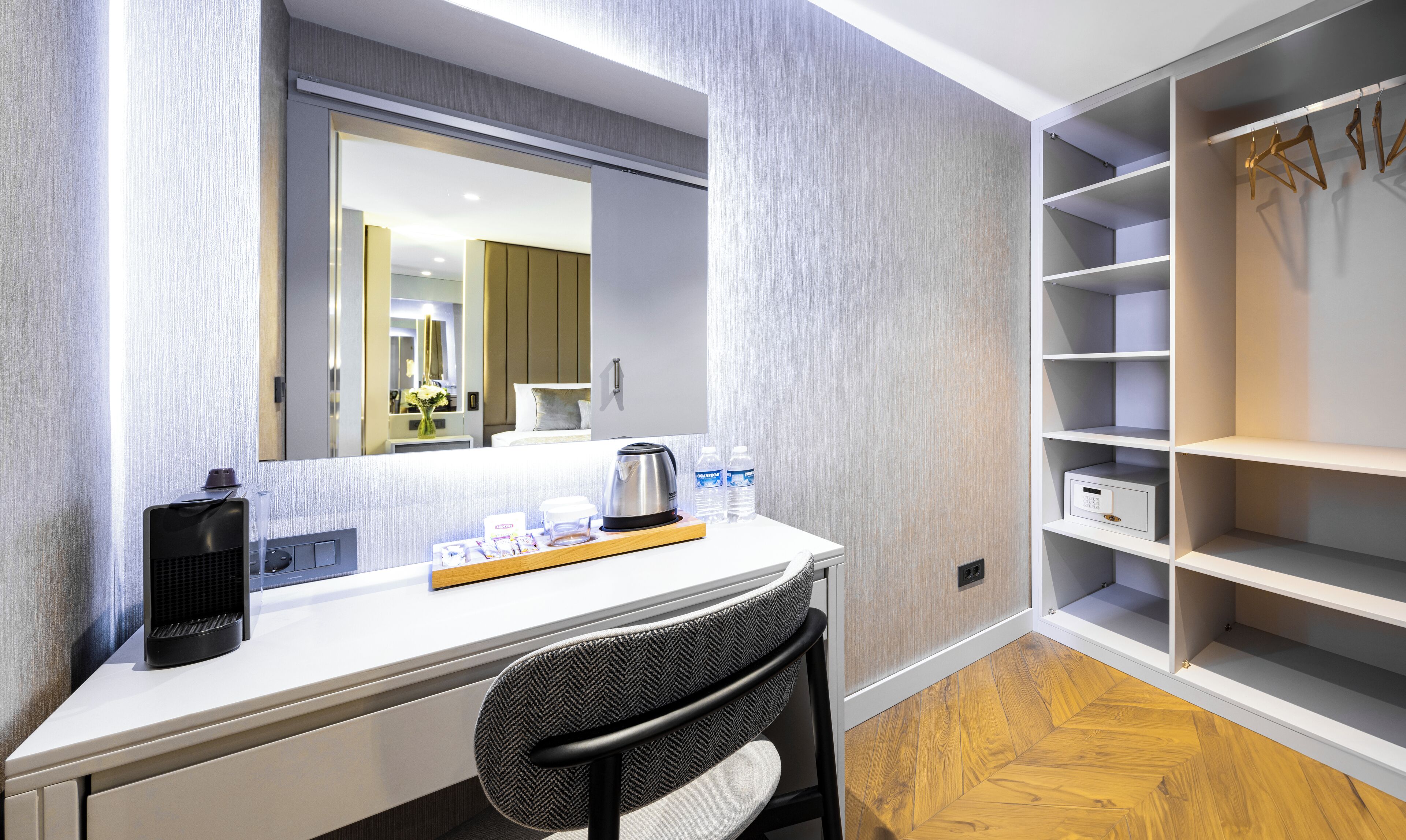 1 bedroom, premium bedding, free minibar items, in-room safe