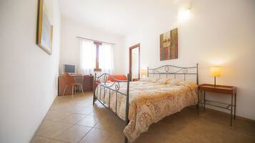 Standard-Doppelzimmer | Minibar, Schreibtisch, Reisekinderbett, kostenloses WLAN