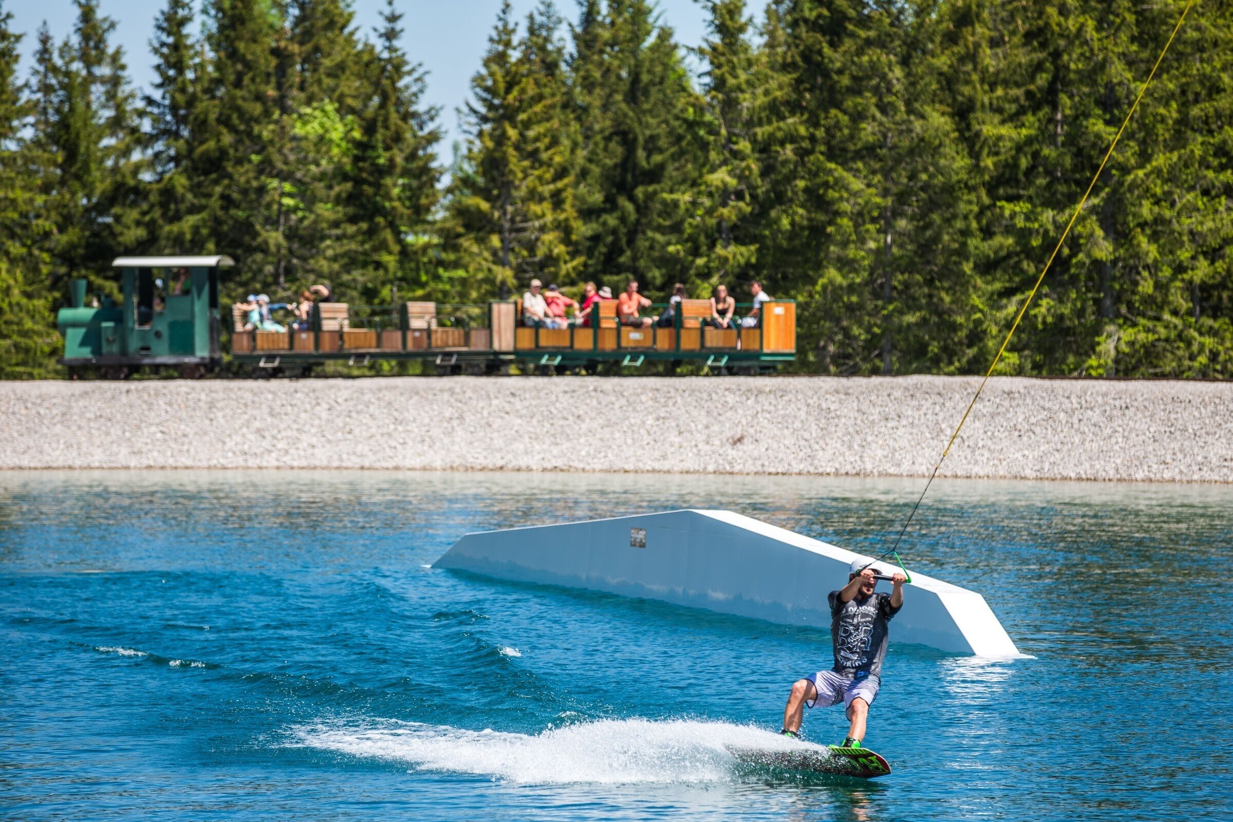 Surfing/boogie boarding