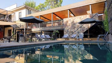 Outdoor pool, pool umbrellas