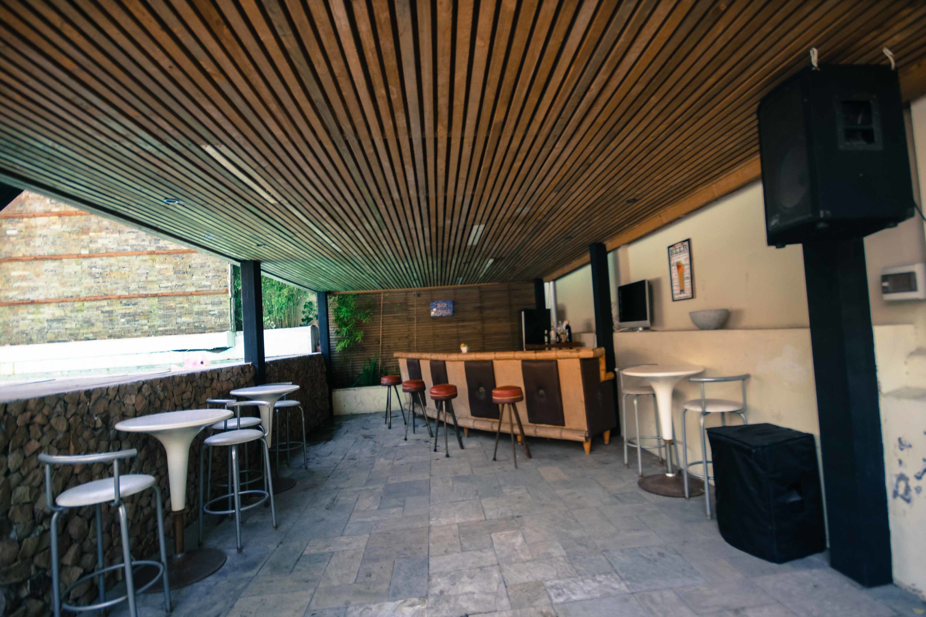 Bar (en la propiedad)