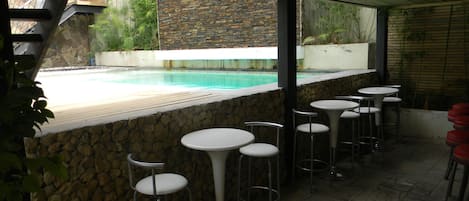 Poolside bar