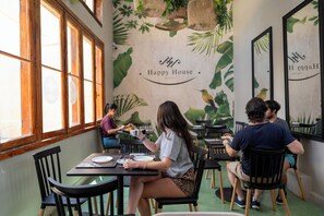 Desayuno completo incluido todos los días 