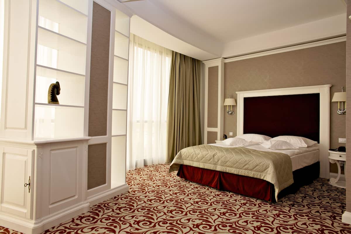 1 bedroom, memory-foam beds, minibar, in-room safe