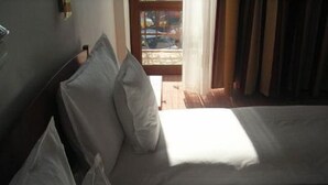 Minibar - Dana 2 Hotel (Satu Mare)