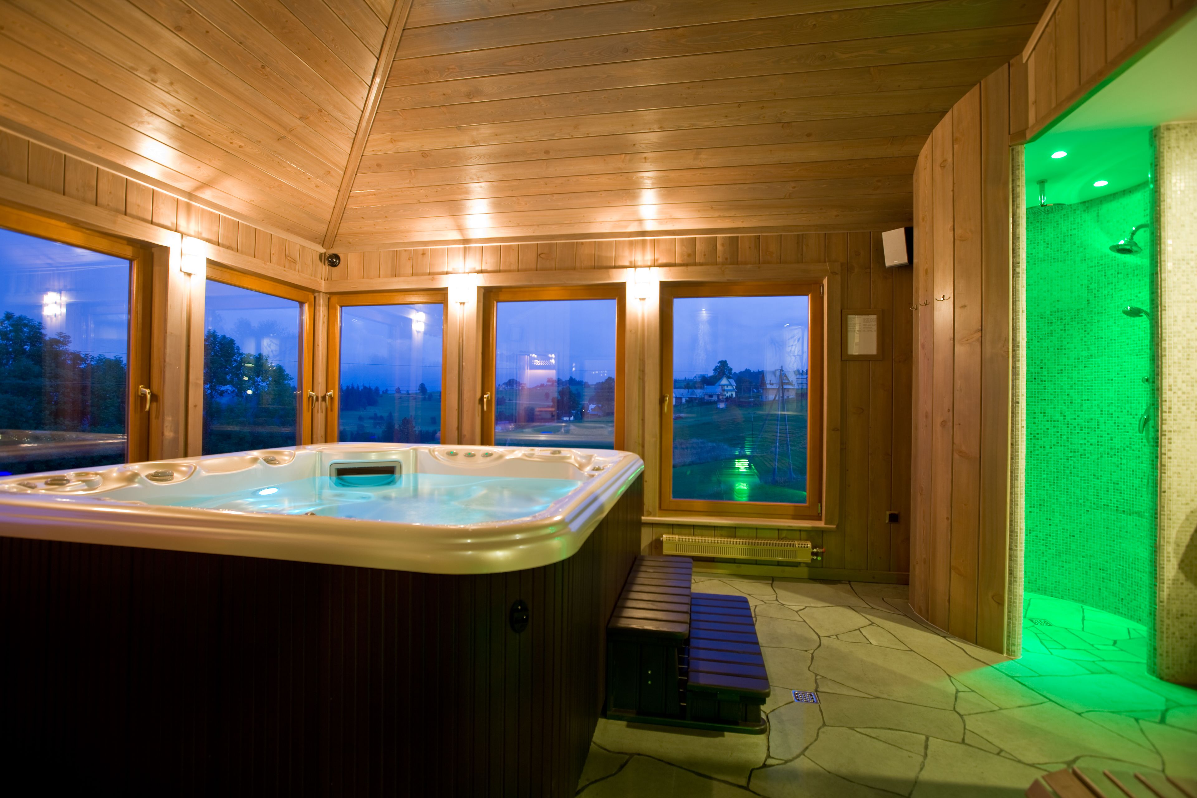 indoor spa tub