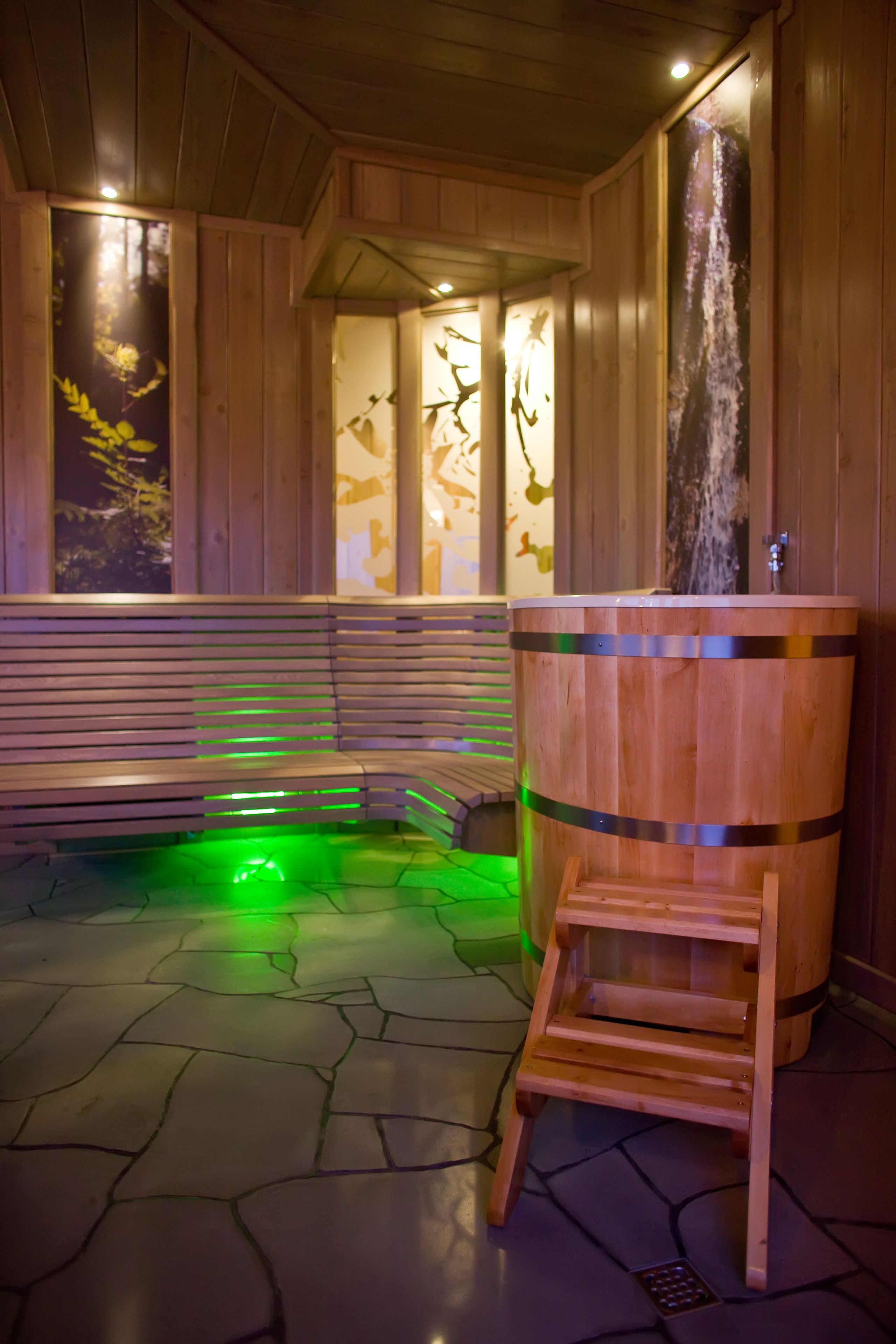 hot tub, steam room, body treatments, aromatherapy, hot stone massages