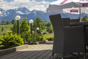 Serveert ontbijt en diner, Poolse gerechten