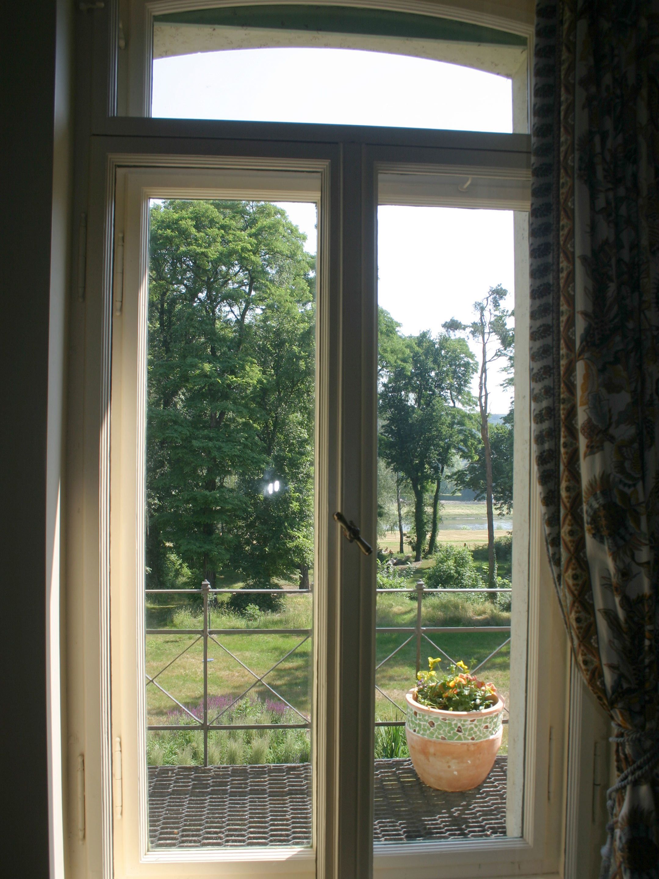 single room, river view | view from room