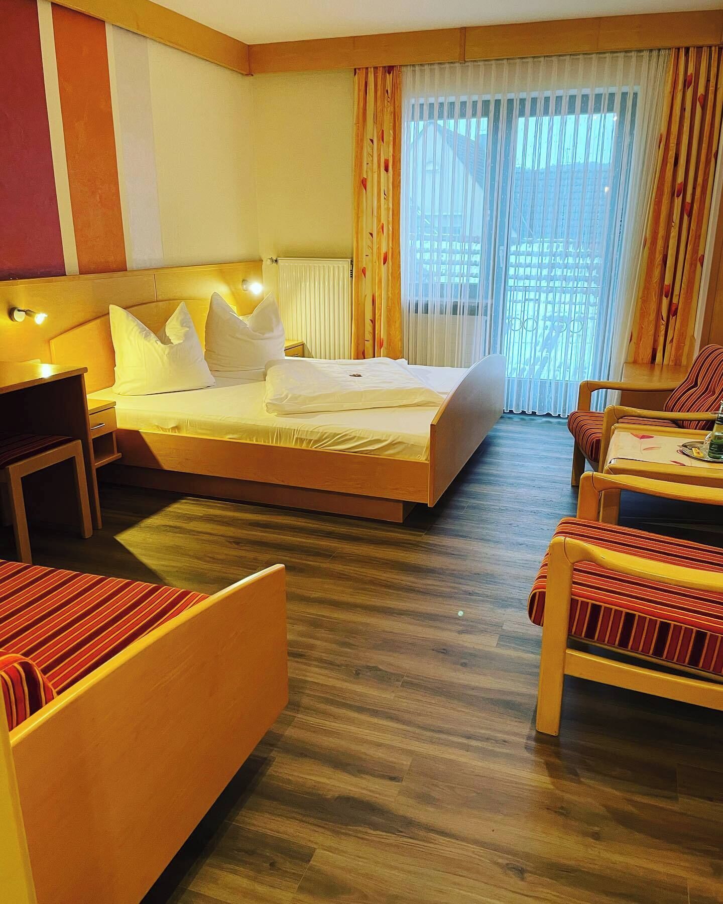 business room | 1 bedroom, in-room safe, desk, blackout curtains