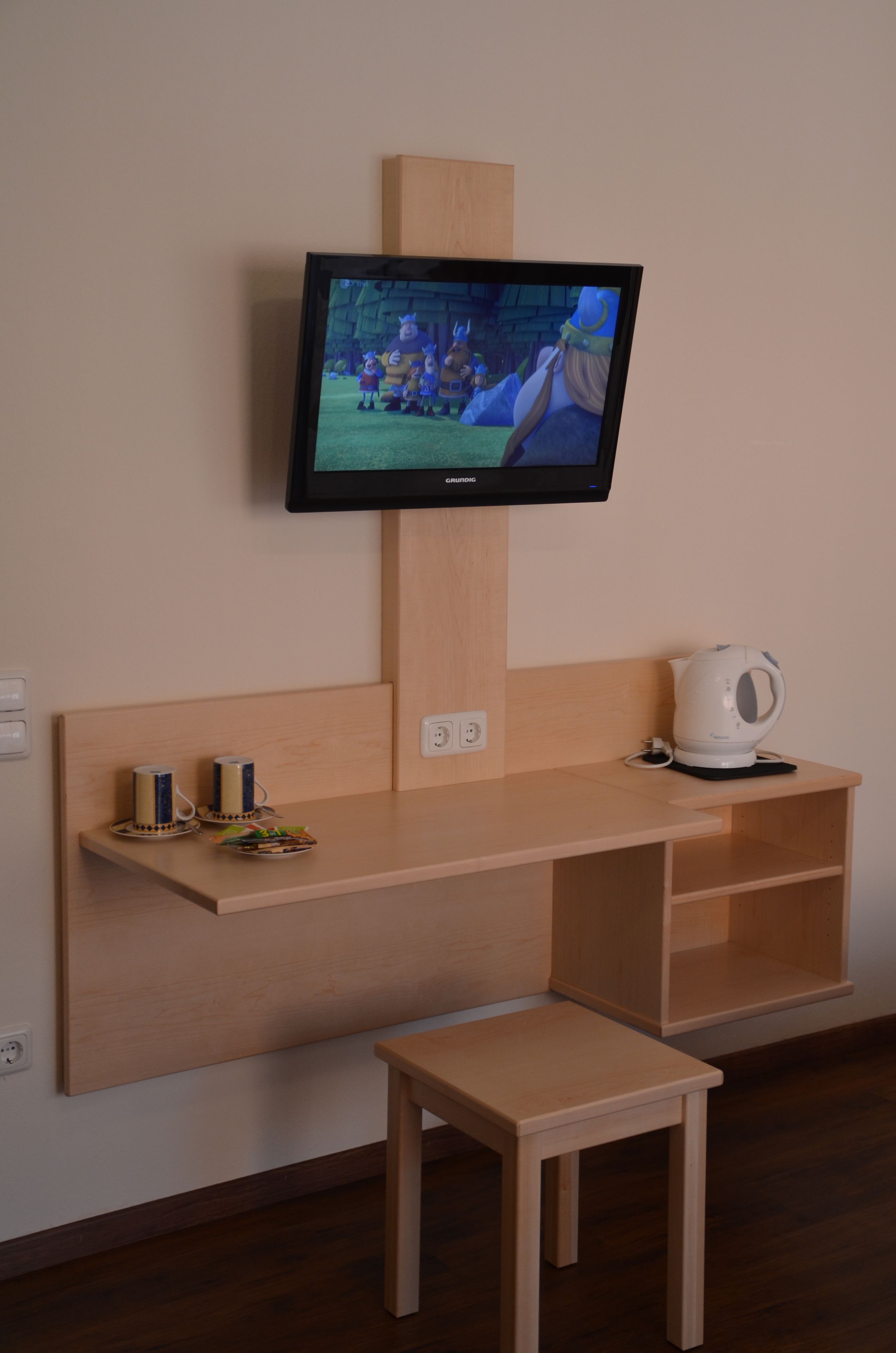 1 bedroom, in-room safe, desk, blackout curtains