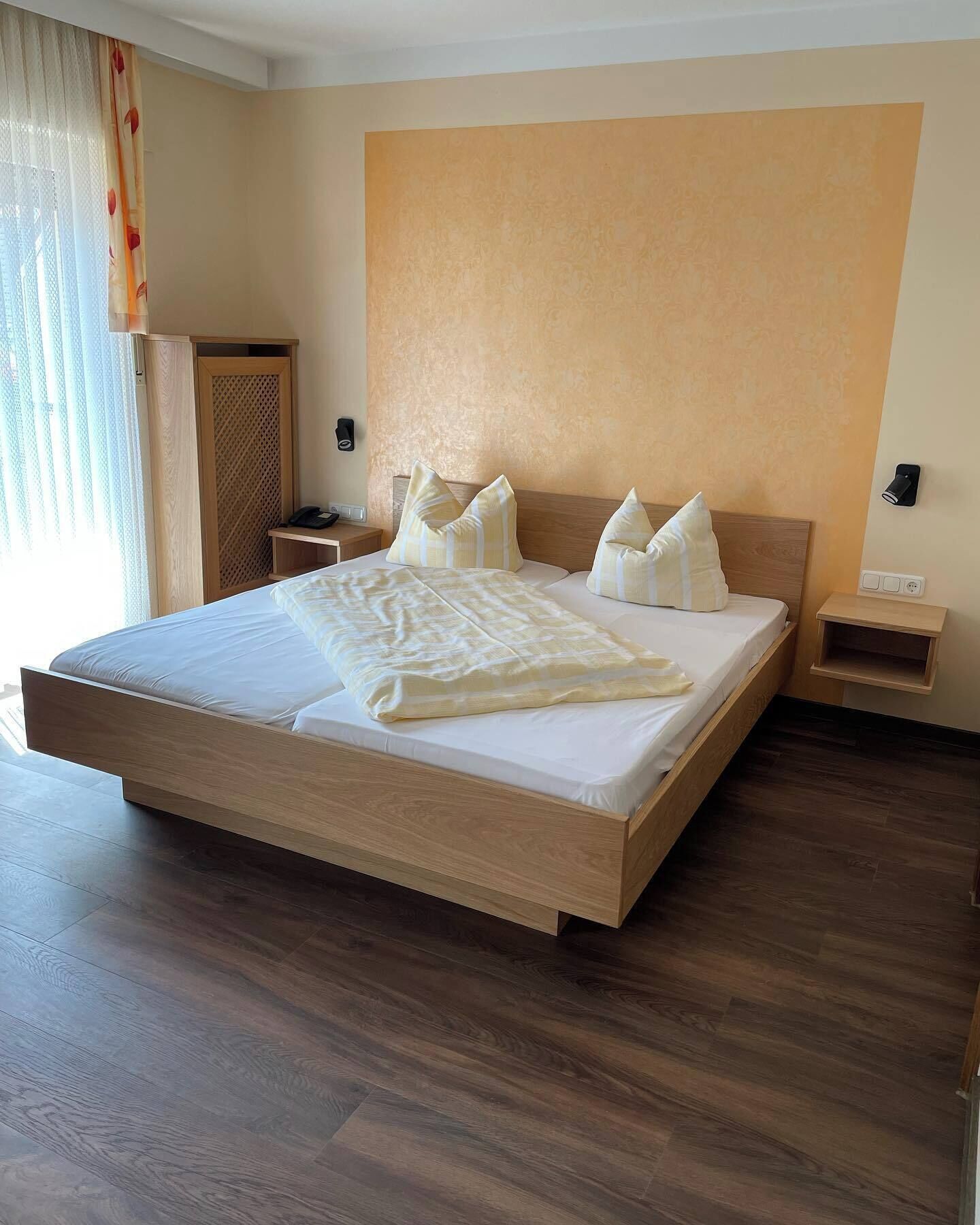 1 bedroom, in-room safe, desk, blackout curtains