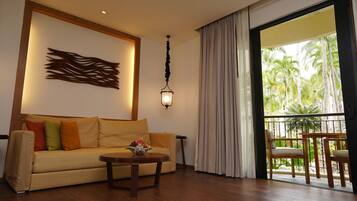 Bayu Suria Suite | Living area | LED TV, foosball