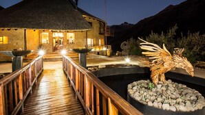 Terrace/patio - Maliba Lodge (Butha Buthe)