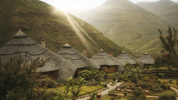 1 bedroom, down comforters, minibar, in-room safe - Maliba Lodge (Butha Buthe)