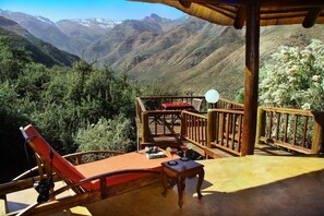 Terrace/patio - Maliba Lodge (Butha Buthe)