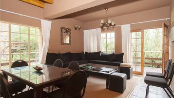 0B | 1 bedroom, down comforters, minibar, in-room safe