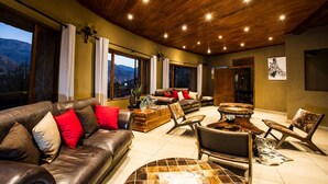 Interior - Maliba Lodge (Butha Buthe)