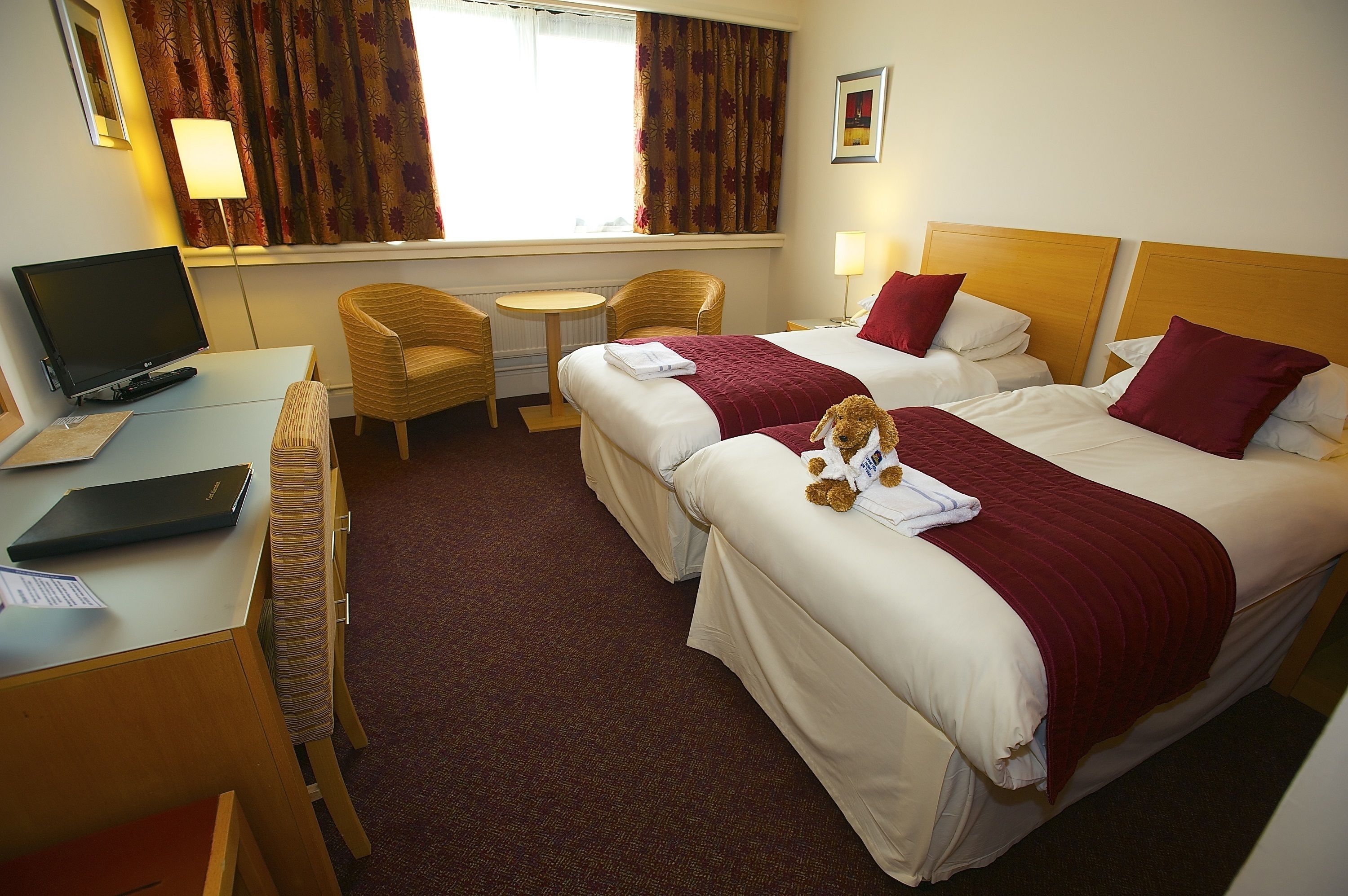 Standard Room, 2 Twin Beds, Non Smoking | View from room