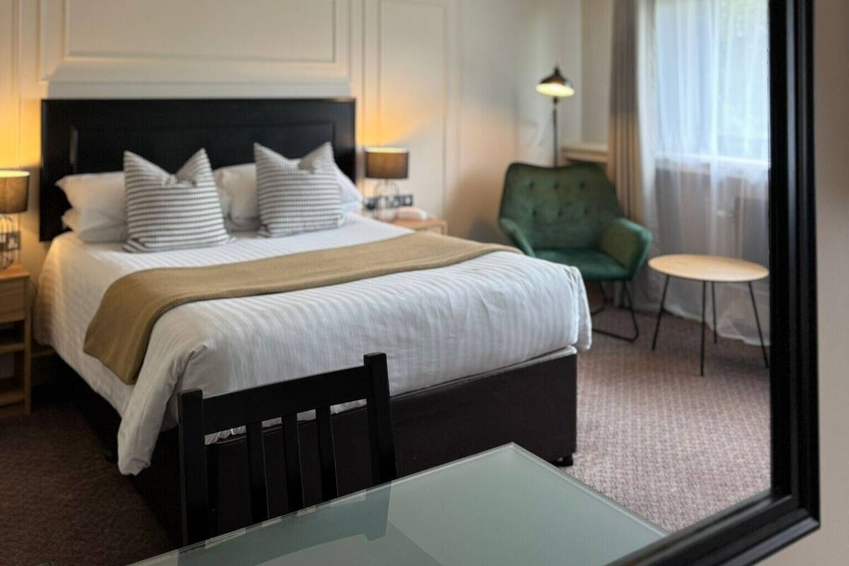 Standard Double Room | Desk, free WiFi, bed sheets