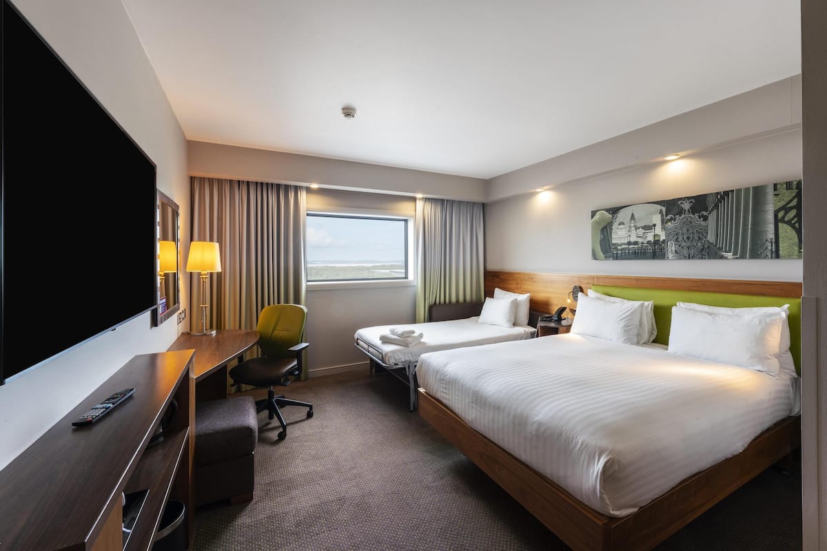 In-room safe, desk, soundproofing, iron/ironing board