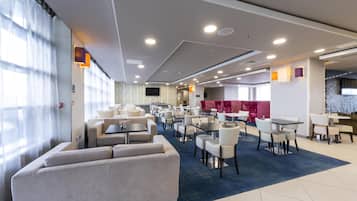 Serveert lunch en diner