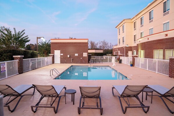 Seasonal outdoor pool