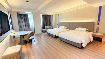 Minibar, in-room safe, alarm clocks